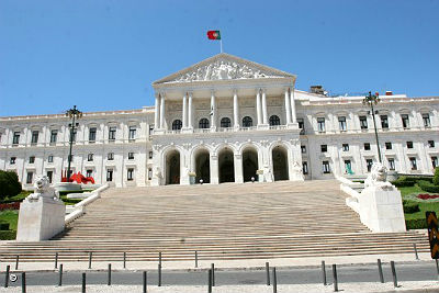 CGTP-IN ENTREGA 1765 PARECERES NA ASSEMBLEIA DA REPÚBLICA