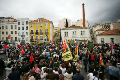 TRABALHADORES, POPULAÇÃO E MUNICÍPIOS EM LUTA! DIZEM NÃO À PRIVATIZAÇÃO DA EGF!