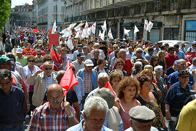 MILHARES NAS RUAS DE LISBOA PELA DEMISSÃO DO GOVERNO!