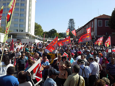 TRABALHADORES DA ADMINISTRAÇÃO LOCAL DEFENDEM AS 35 HORAS!