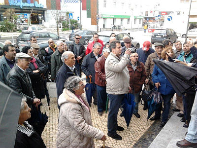 TRABALHADORES EXIGEM PAGAMENTO DA DÍVIDA - METALÚRGICA MEVIL