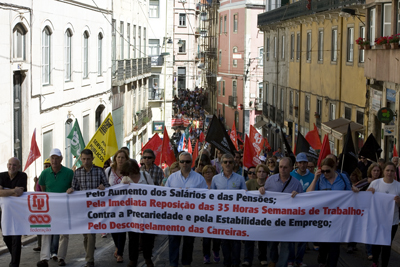 MANIFESTAÇÃO DOS TRABALHADORES DA FUNÇÃO PÚBLICA - 35 HORAS PARA TODOS!