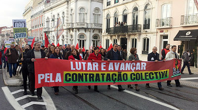 PLENÁRIO DE SINDICATOS DECIDE MAIS ACÇÃO E LUTA E ENTREGA, NA ASSEMBLEIA DA REPÚBLICA, MAIS DE 76 MIL ASSINATURAS EM DEFESA DA CONTRATAÇÃO COLECTIVA
