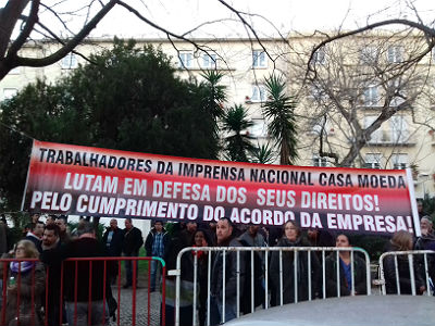 TRABALHADORES DA INCM EXIGEM MELHORES SALÁRIOS!